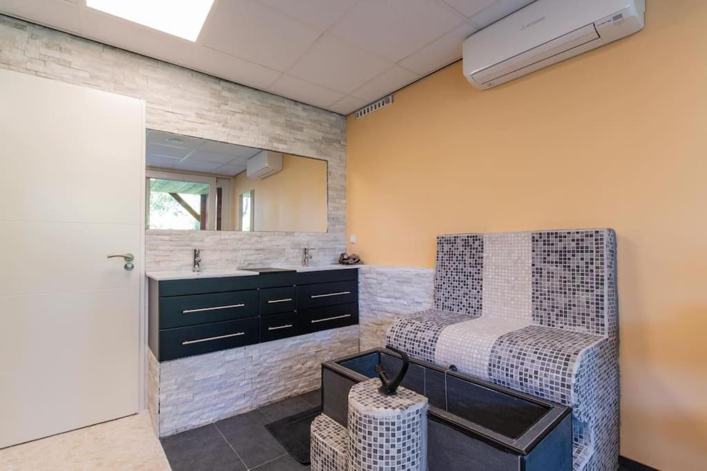 Wellness Studio Tiel Met Sauna En Jacuzzi Esterno foto